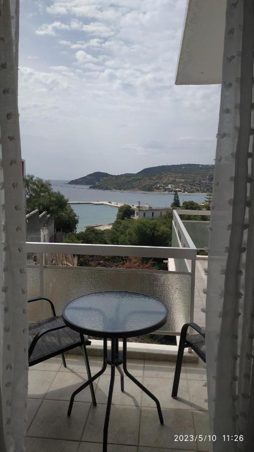 Meltemi Apartments Agia Marina  Eksteriør bilde