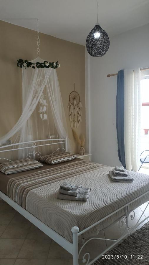 Meltemi Apartments Agia Marina  Eksteriør bilde