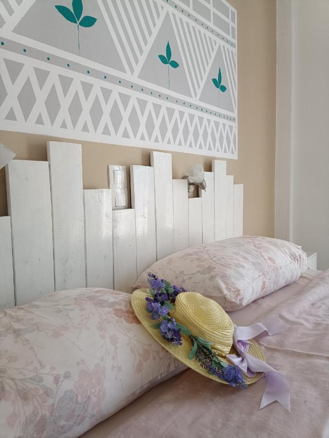 Meltemi Apartments Agia Marina  Eksteriør bilde