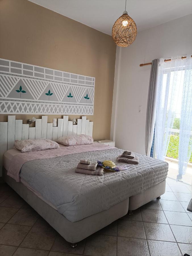 Meltemi Apartments Agia Marina  Eksteriør bilde