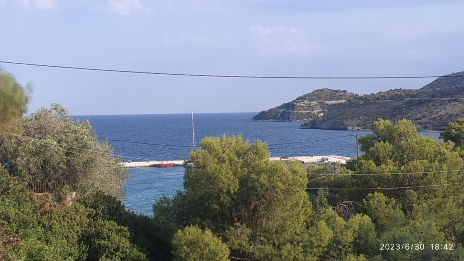Meltemi Apartments Agia Marina  Eksteriør bilde